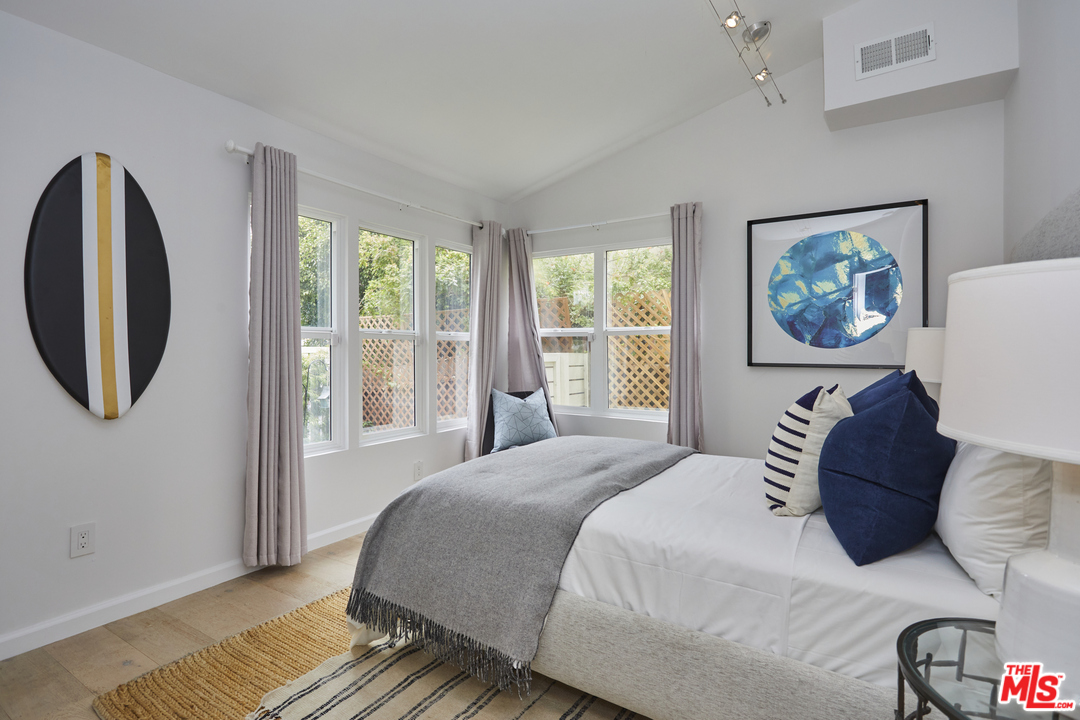 241 7th Avenue Venice, CA 90291 - Photo 31 of 48