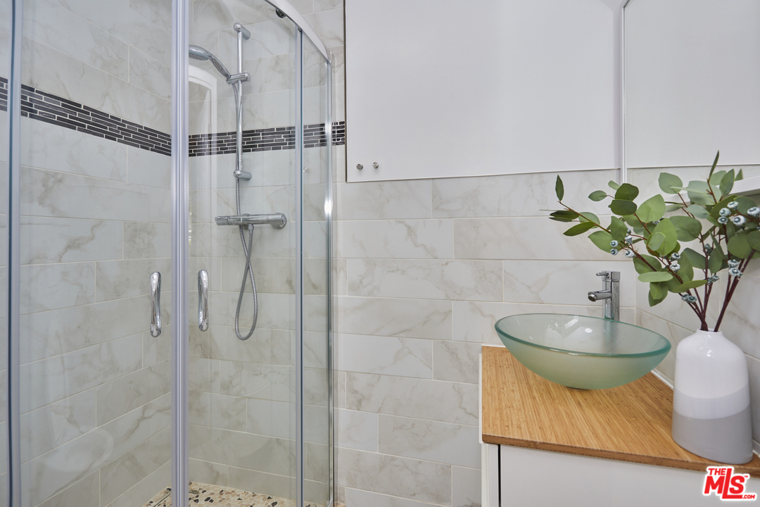 241 7th Avenue Venice, CA 90291 - Photo 33 of 48