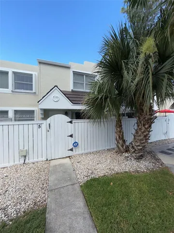 $2,750 | 4530 Southwest 68th Ct Circle, Unit 356, Miami, FL 33155