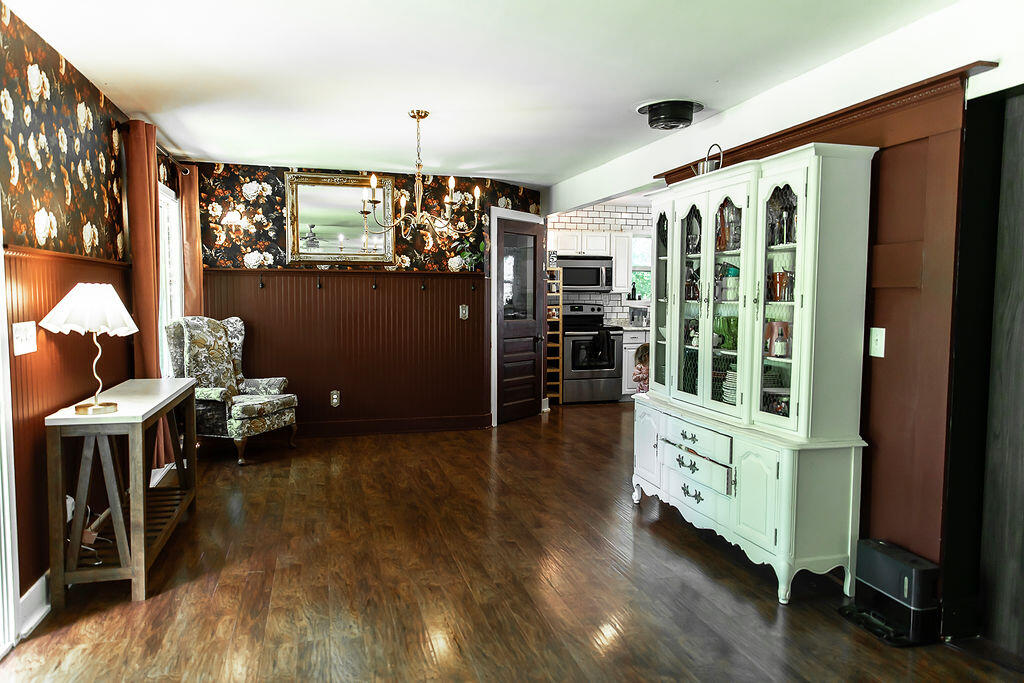 W8139 County Rd A Richmond, WI 53115 - Photo 11 of 46 Dining Room