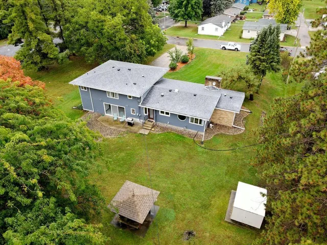 $375,000 | 413 12th Street, Howard Lake, MN 55349