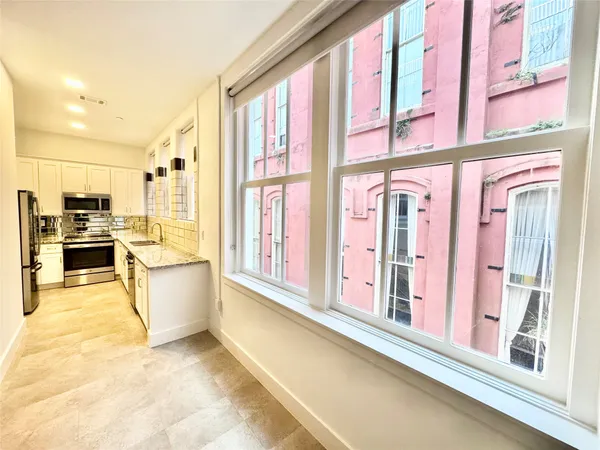 $1,754 | 2102 Mechanic Street, Unit 307, Galveston, TX 77550