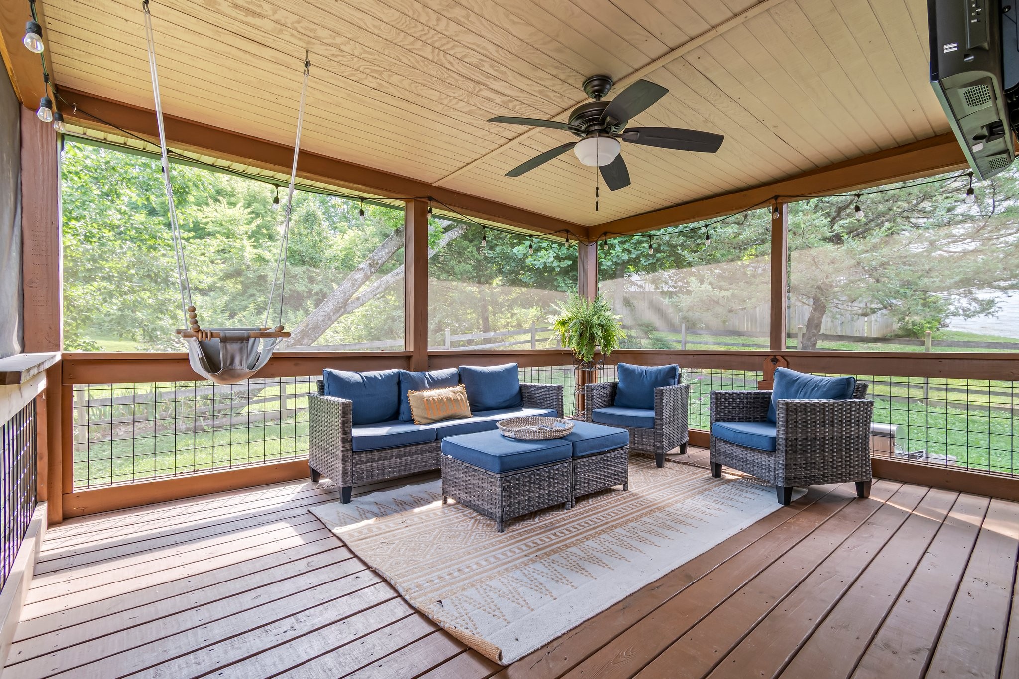 1817 Bryce Circle Nashville, TN 37211 - Photo 45 of 54 a living room with large windows