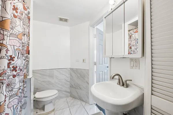 $375,000 | 191 Ashland Avenue, Des Plaines, IL 60016