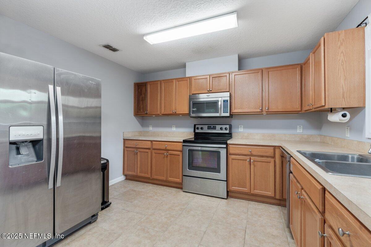 2523 Elbow Road Orange Park, FL 32073 - Photo 13 of 43 Kitchen