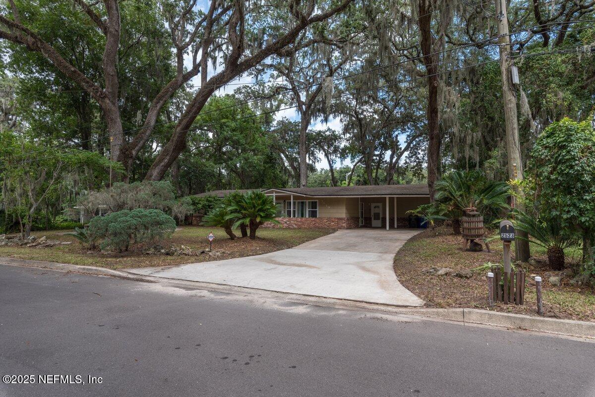 2523 Elbow Road Orange Park, FL 32073 - Photo 5 of 43 Front-street view
