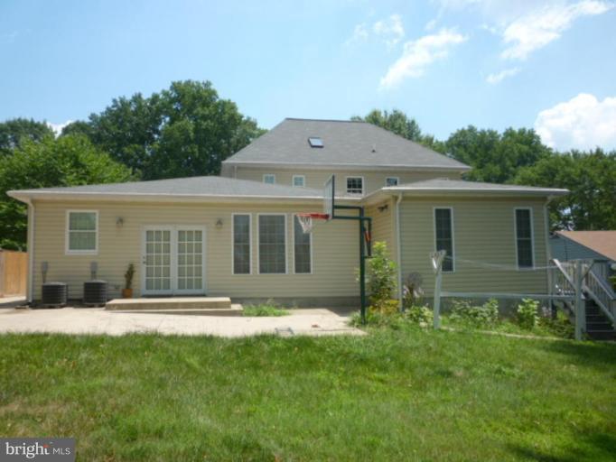 5344 Ravensworth Road Springfield, VA 22151 - Photo 16 of 17 Back yard