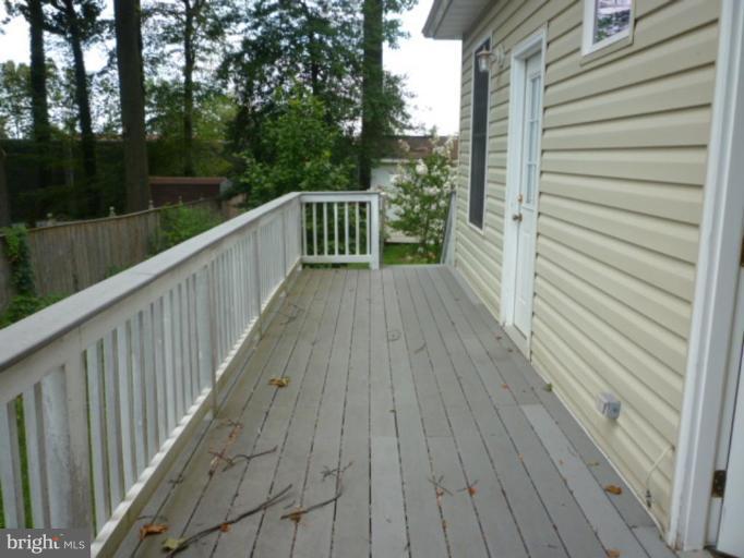 5344 Ravensworth Road Springfield, VA 22151 - Photo 17 of 17 side deck