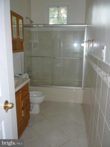 5344 Ravensworth Road Springfield, VA 22151 - Photo 9 of 17 Bath #2