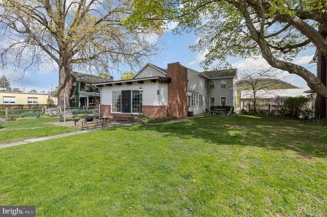 $350,000 | 125 North Market Street, Duncannon, PA 17020