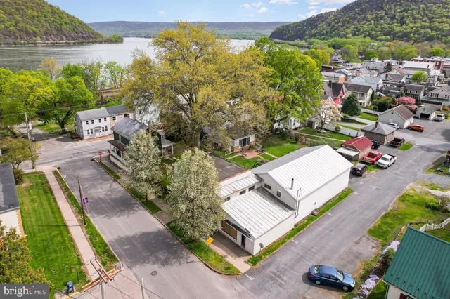 $350,000 | 125 North Market Street, Duncannon, PA 17020