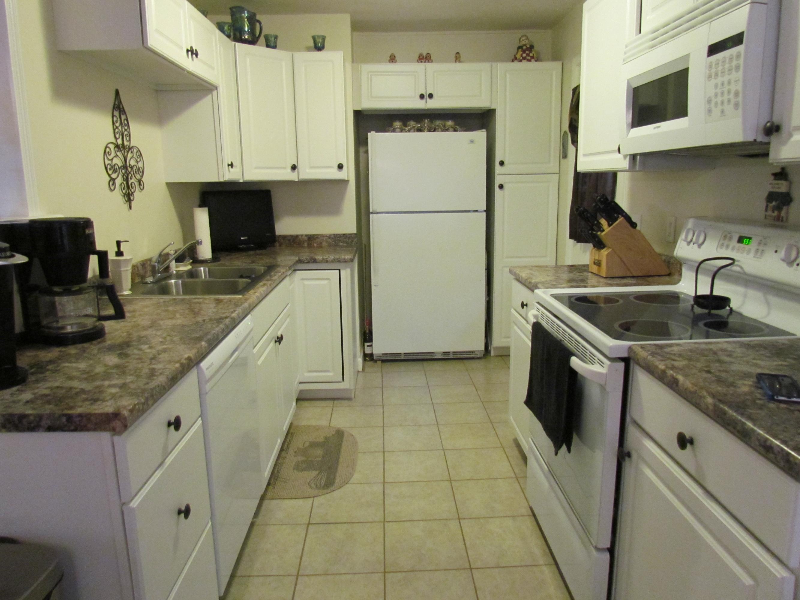 3117 Oliver Road Northeast Roanoke, VA 24012 - Photo 7 of 26 Kitchen II