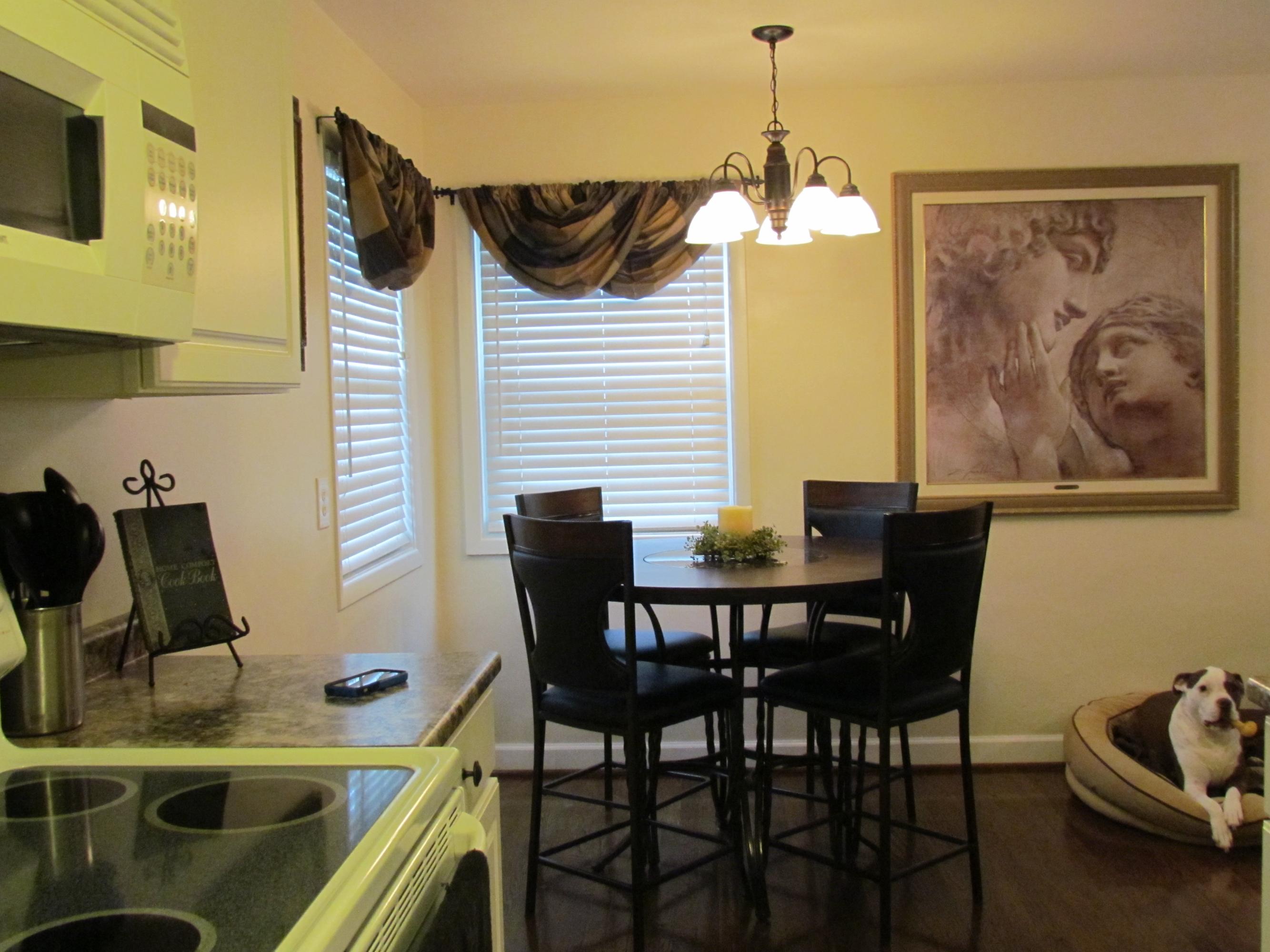 3117 Oliver Road Northeast Roanoke, VA 24012 - Photo 8 of 26 Kitchen Dining Area
