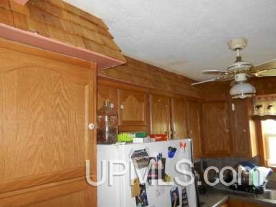 7593 J Road Gladstone, MI 49837 - Photo 5 of 35