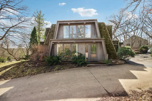 $499,000 | 26155 West Laurel Avenue, Wauconda, IL 60084