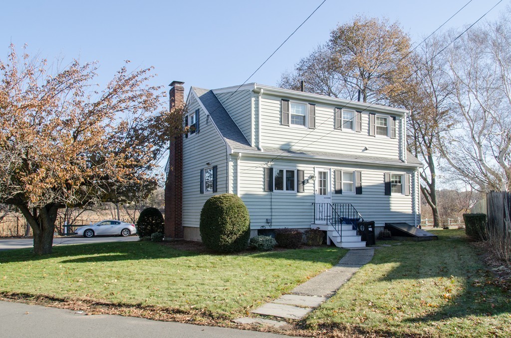16 Monroe Road Salem, MA 01970 - Photo 3 of 13 Gallery Image 3
