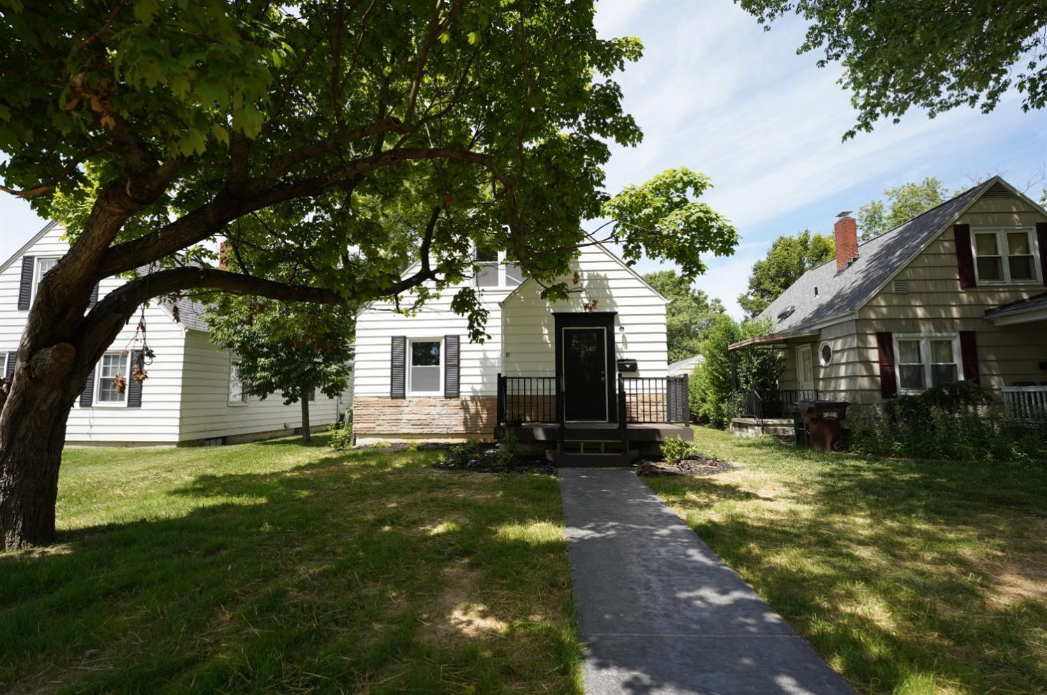 465 Deerfield Road Lebanon, OH 45036 - Photo 2 of 21 Gallery Image 2