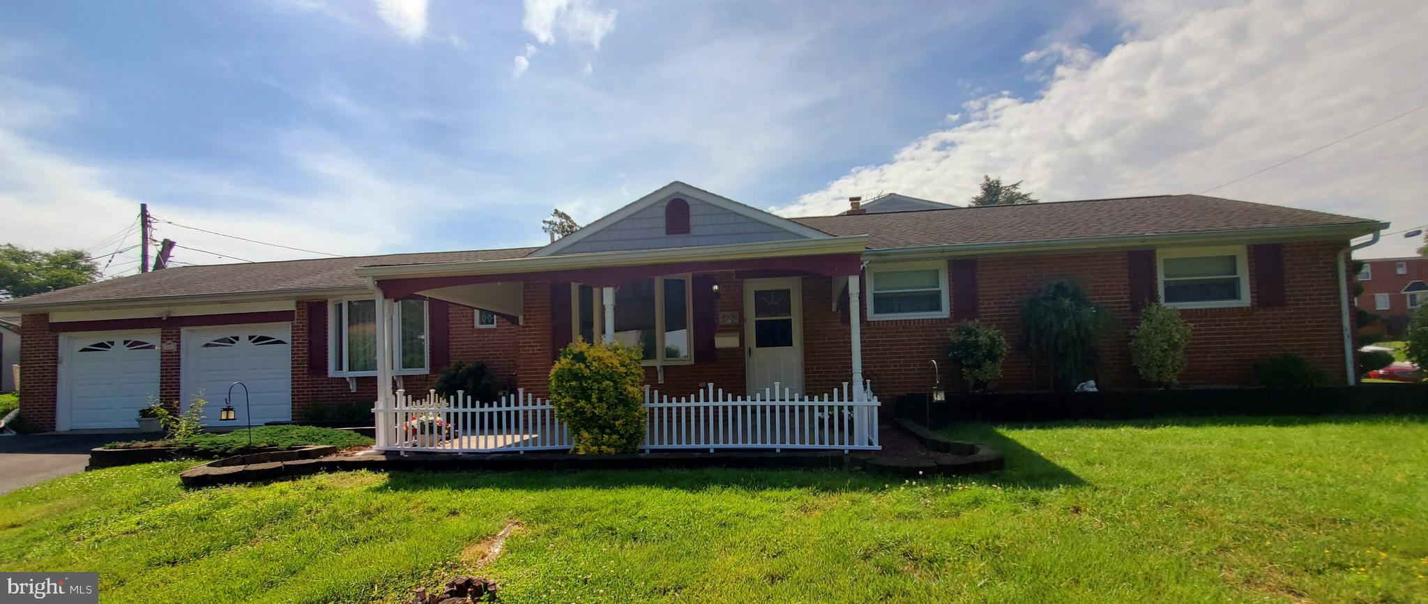 703 Marchman Road Philadelphia, PA 19115 - Photo 1 of 34