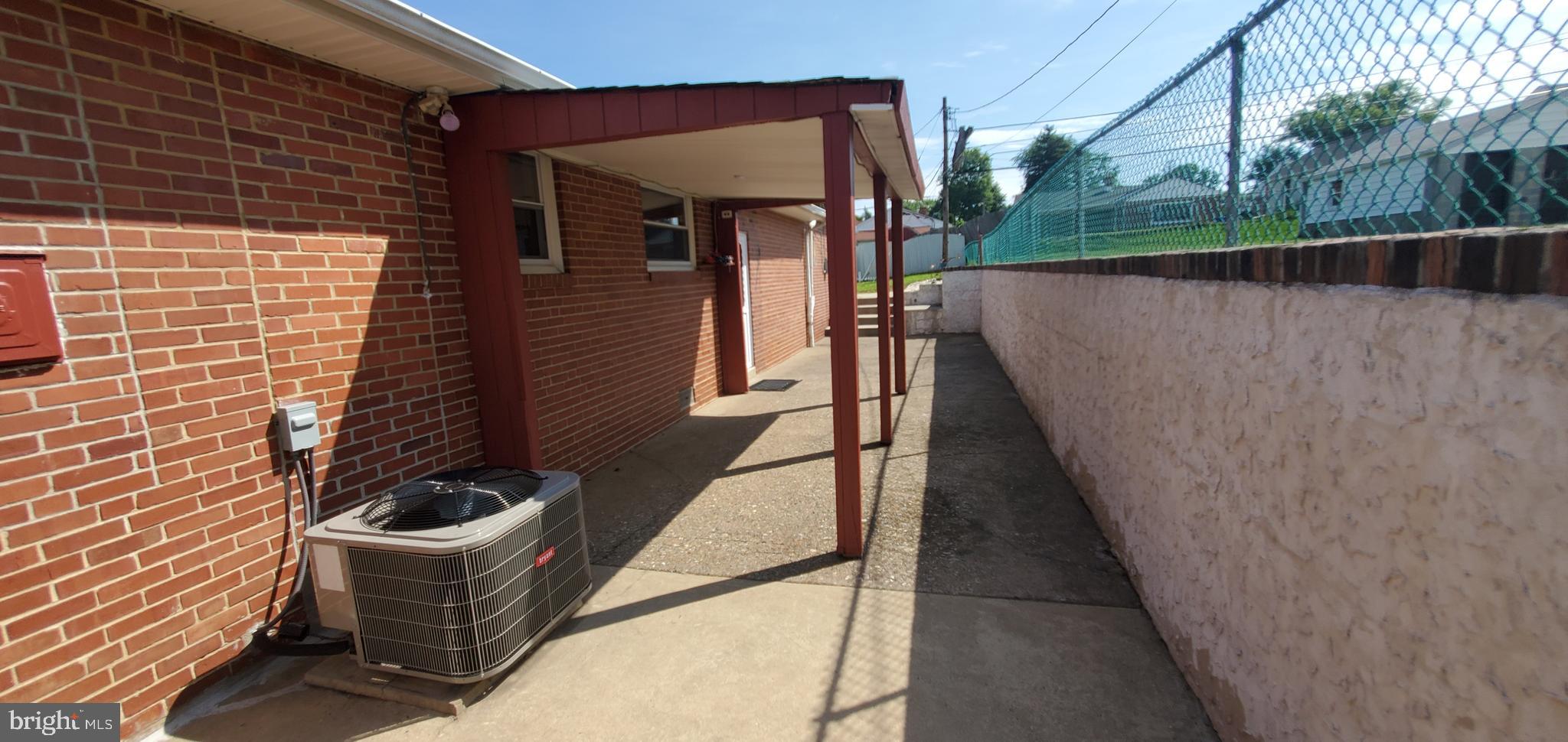 703 Marchman Road Philadelphia, PA 19115 - Photo 25 of 34