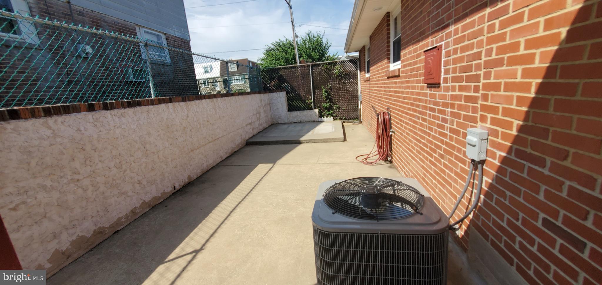 703 Marchman Road Philadelphia, PA 19115 - Photo 26 of 34