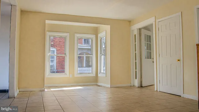 a view of an entryway of the house