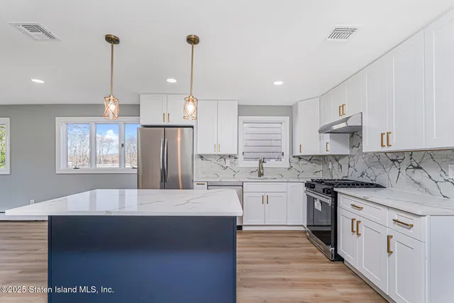 $998,888 | 244 Slater Boulevard | Ocean Breeze