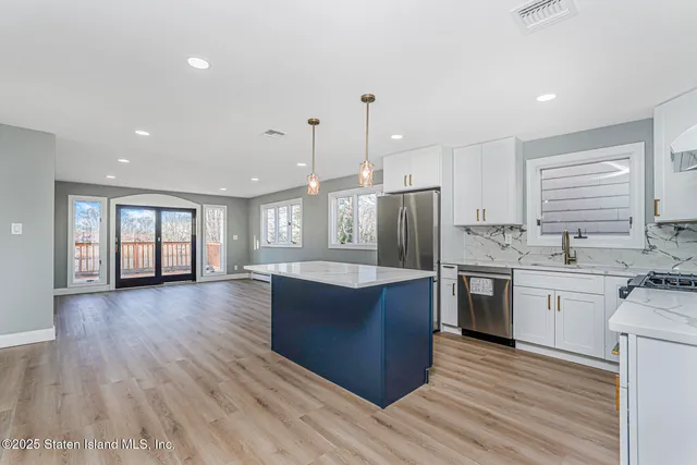 $998,888 | 244 Slater Boulevard | Ocean Breeze