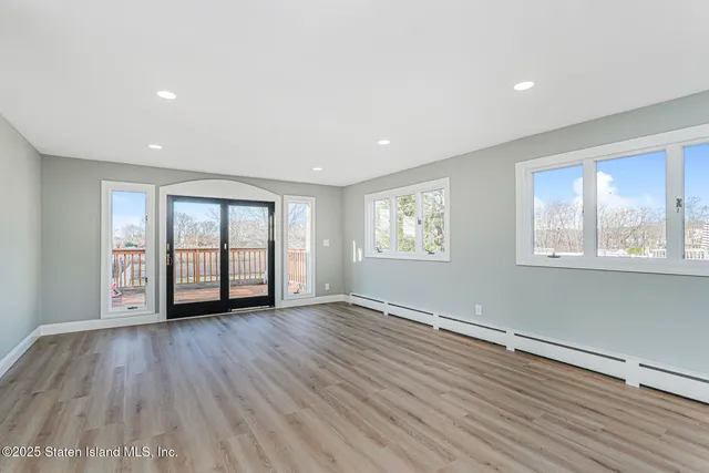 $998,888 | 244 Slater Boulevard | Ocean Breeze