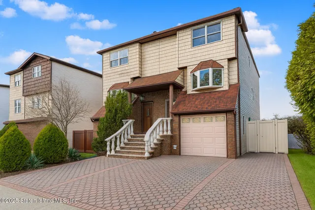 $998,888 | 244 Slater Boulevard | Ocean Breeze