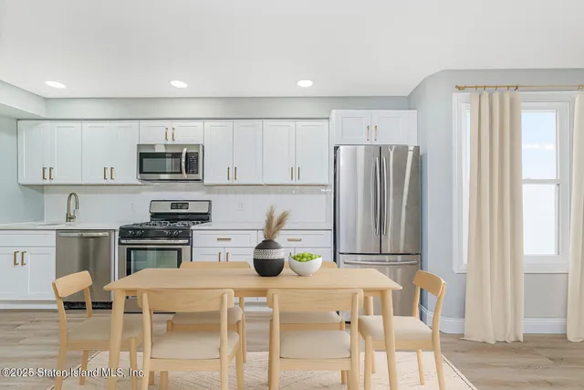 $998,888 | 244 Slater Boulevard | Ocean Breeze