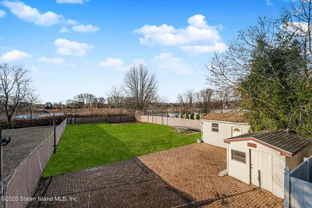 $998,888 | 244 Slater Boulevard | Ocean Breeze