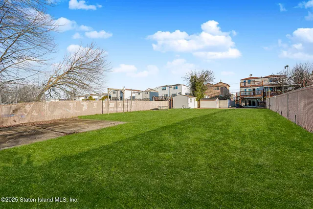 $998,888 | 244 Slater Boulevard | Ocean Breeze