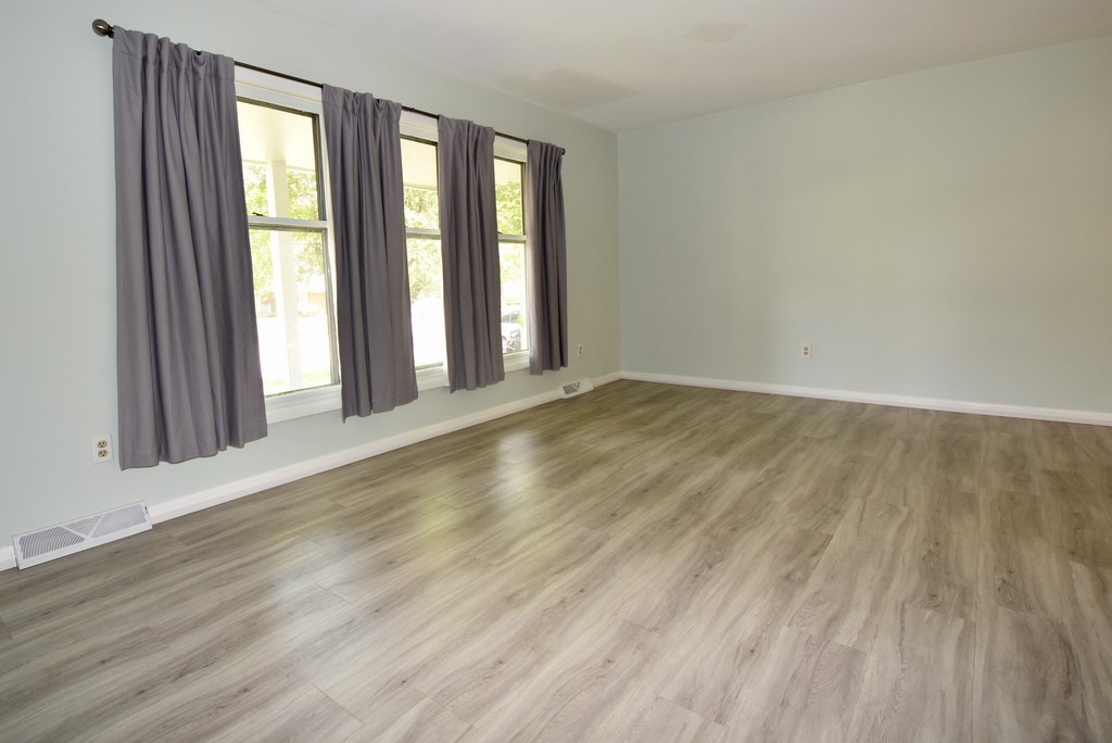 3694 South Sowder Square Bloomington, IN 47401 - Photo 5 of 32 Gallery Image 5