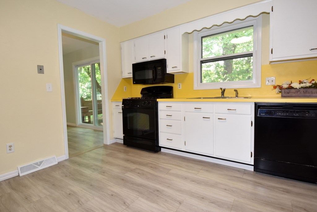 3694 South Sowder Square Bloomington, IN 47401 - Photo 8 of 32 Gallery Image 8