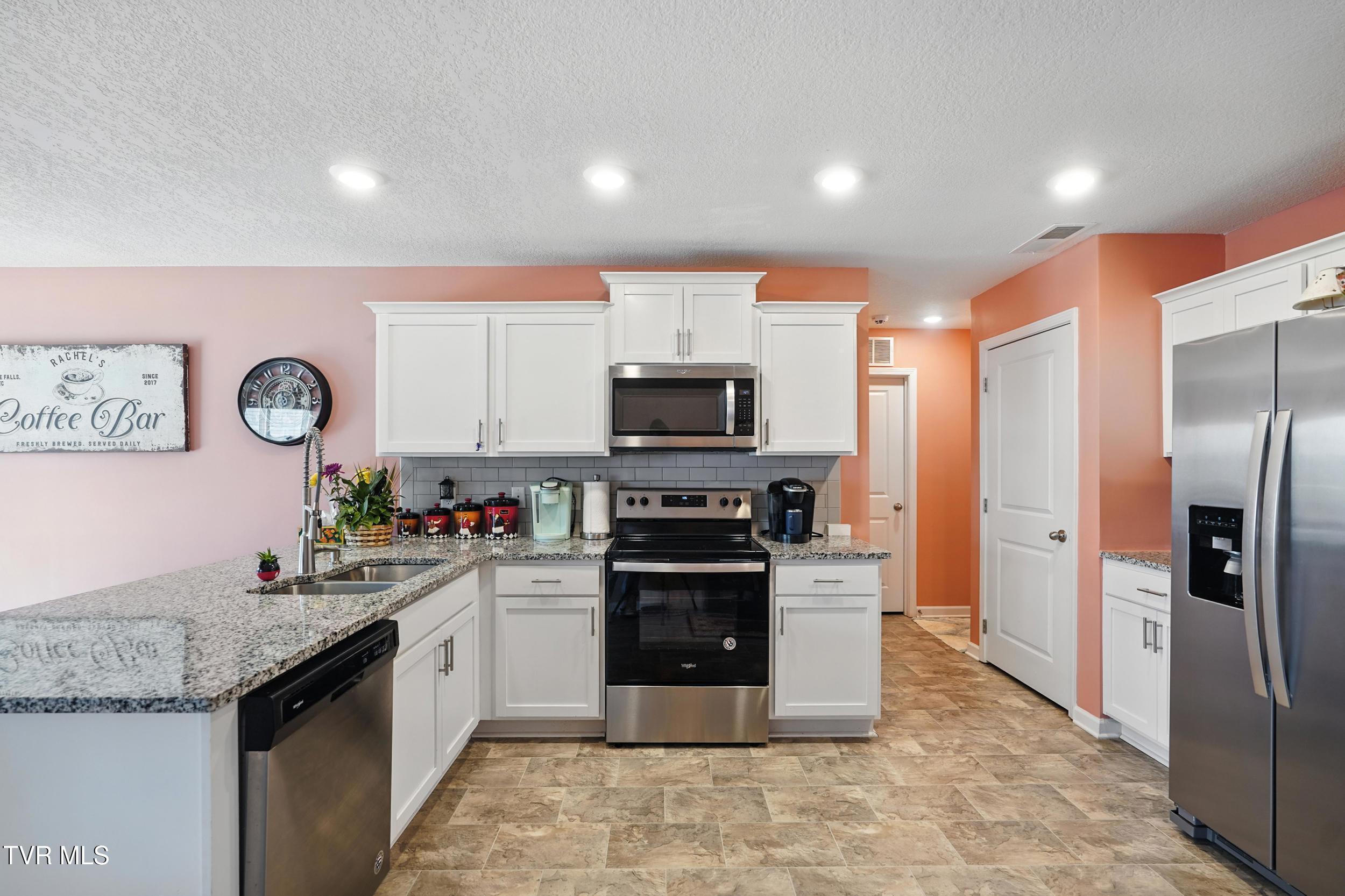 3145 Phillips Way Kingsport, TN 37664 - Photo 8 of 32 8_dsc09557