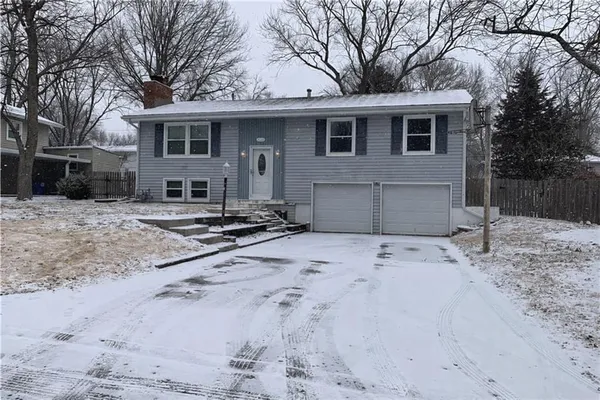 $285,000 | 3204 Northeast 66th Street, Gladstone, MO 64119