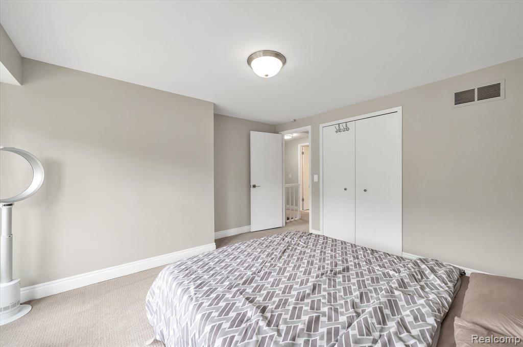 2147 Hickory Leaf Court North Rochester, MI 48309 - Photo 53 of 69