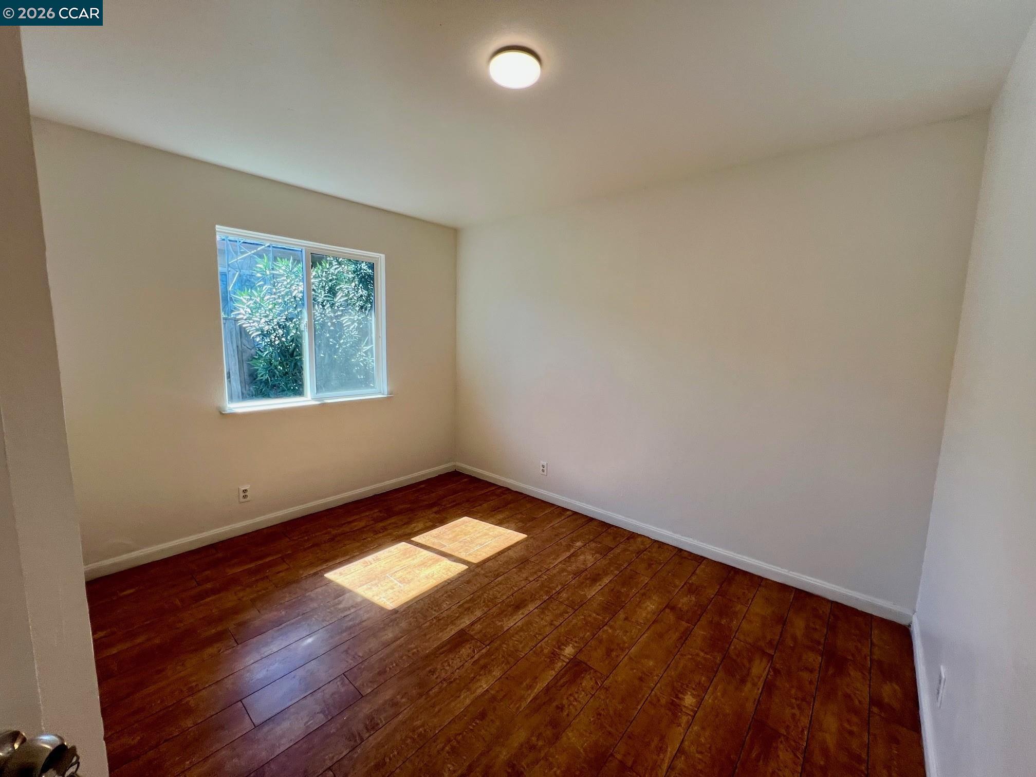 29 Sandview Drive Bay Point, CA 94565 - Photo 13 of 26 an empty room with a window