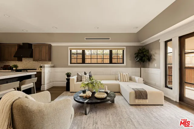 $1,995,000 | 5516 West 82nd Street, Los Angeles, CA 90045