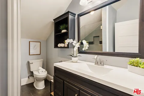 $1,995,000 | 5516 West 82nd Street, Los Angeles, CA 90045