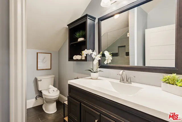 $1,995,000 | 5516 West 82nd Street, Los Angeles, CA 90045