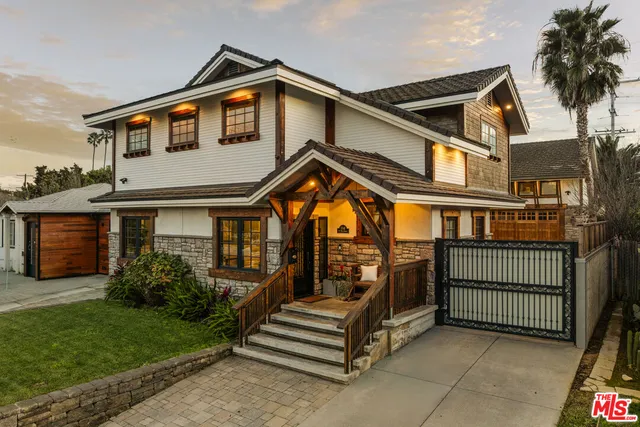 $1,995,000 | 5516 West 82nd Street, Los Angeles, CA 90045