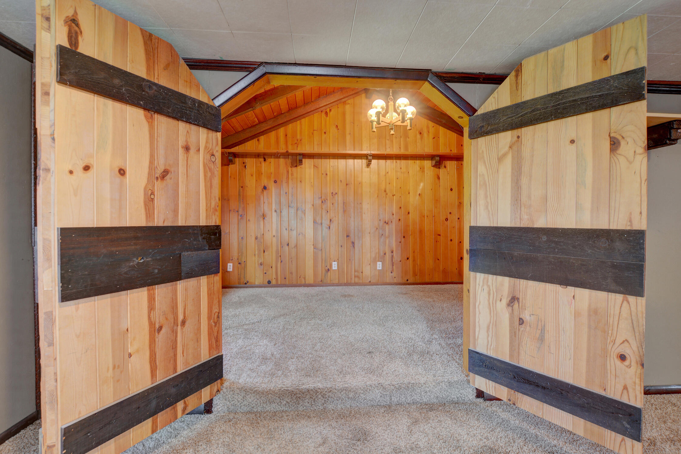 5492 Highway 227 Trail, OR 97541 - Photo 7 of 57