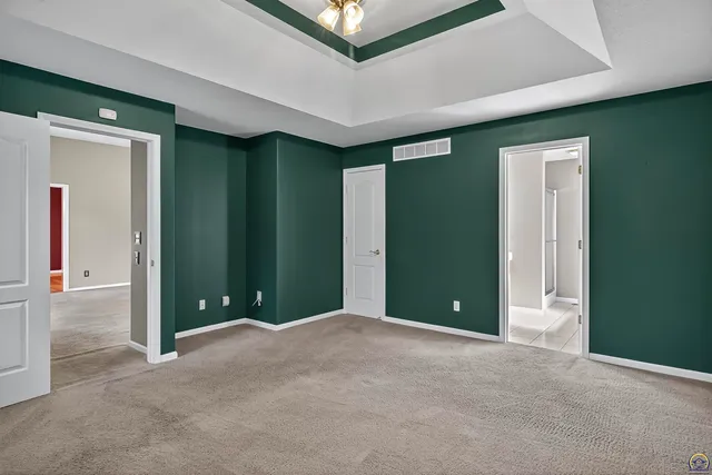 $355,000 | 3713 Southwest Lincolnshire Road, Topeka, KS 66610