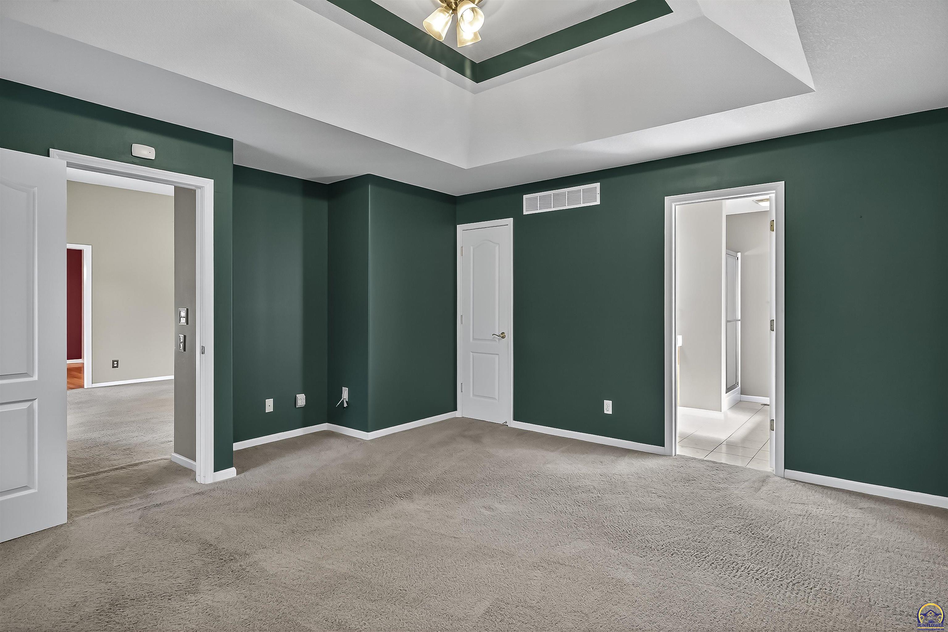 3713 Southwest Lincolnshire Road Topeka, KS 66610 - Photo 15 of 36