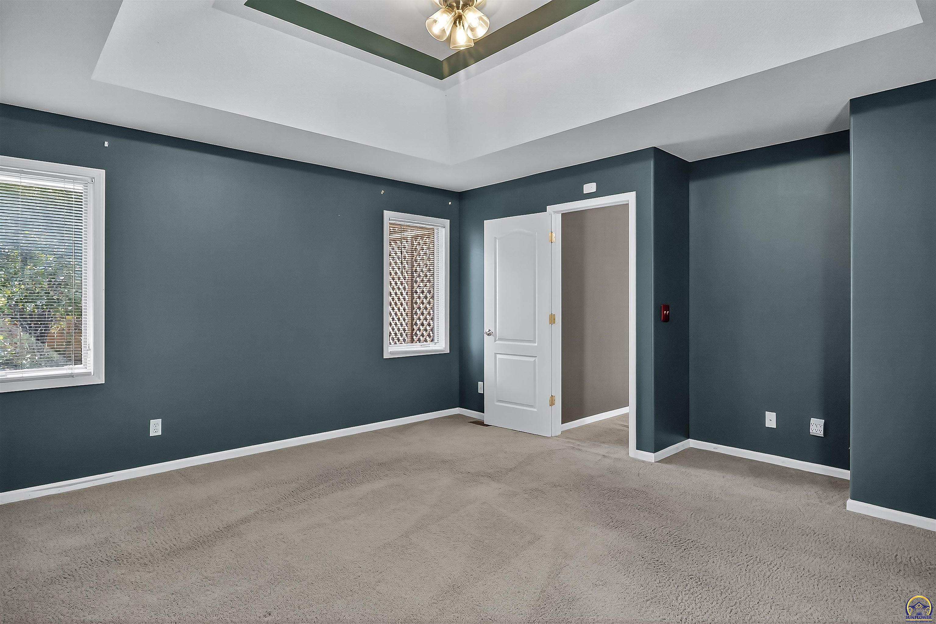 3713 Southwest Lincolnshire Road Topeka, KS 66610 - Photo 16 of 36