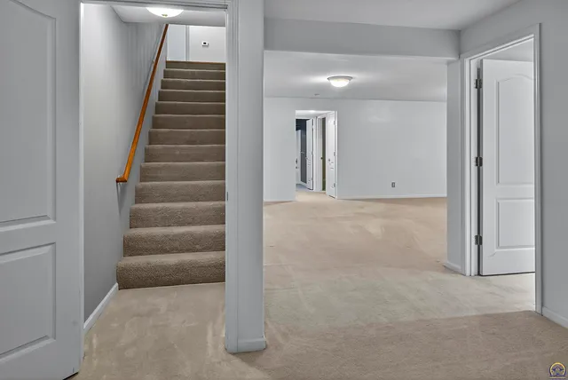 $355,000 | 3713 Southwest Lincolnshire Road, Topeka, KS 66610