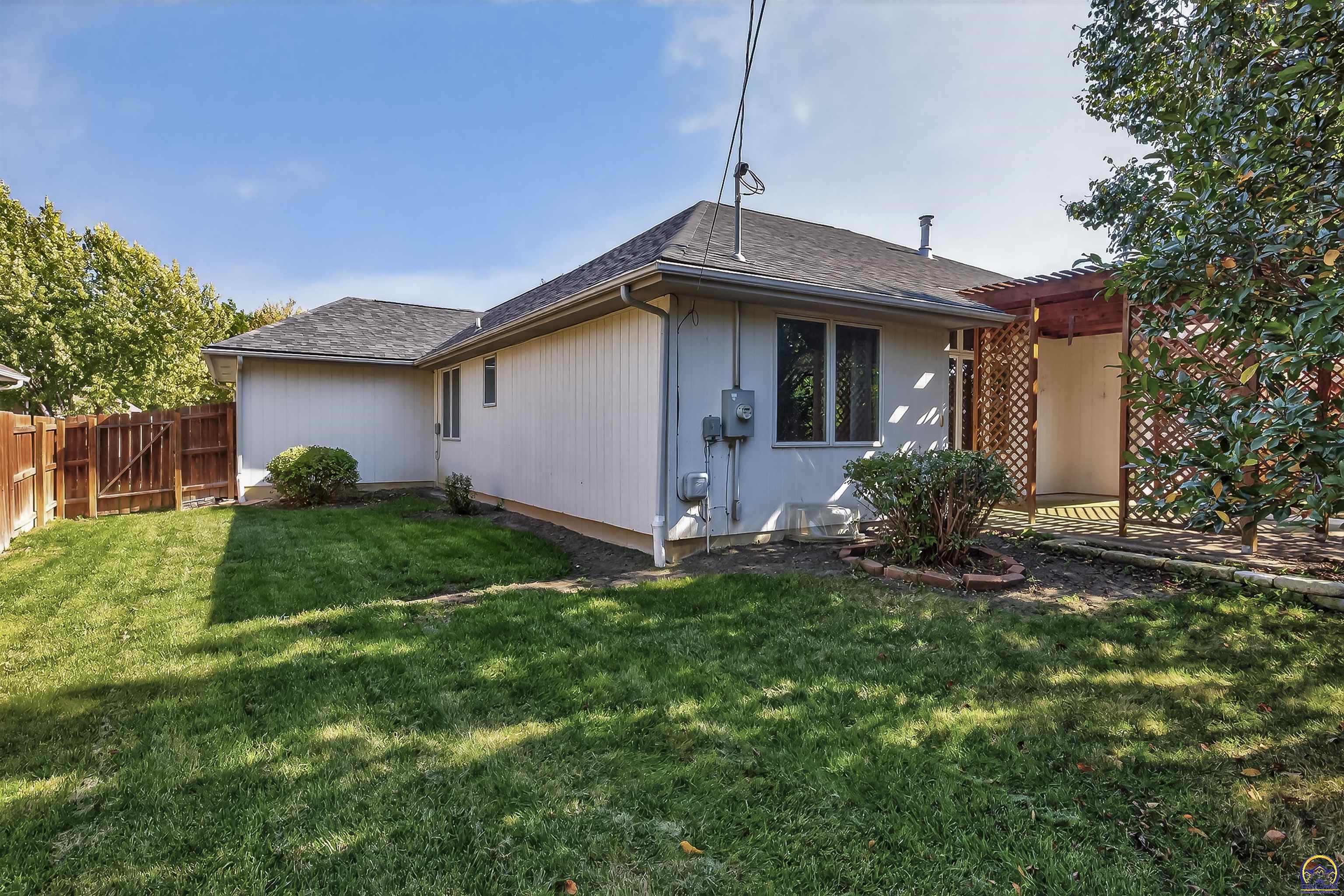 3713 Southwest Lincolnshire Road Topeka, KS 66610 - Photo 29 of 36