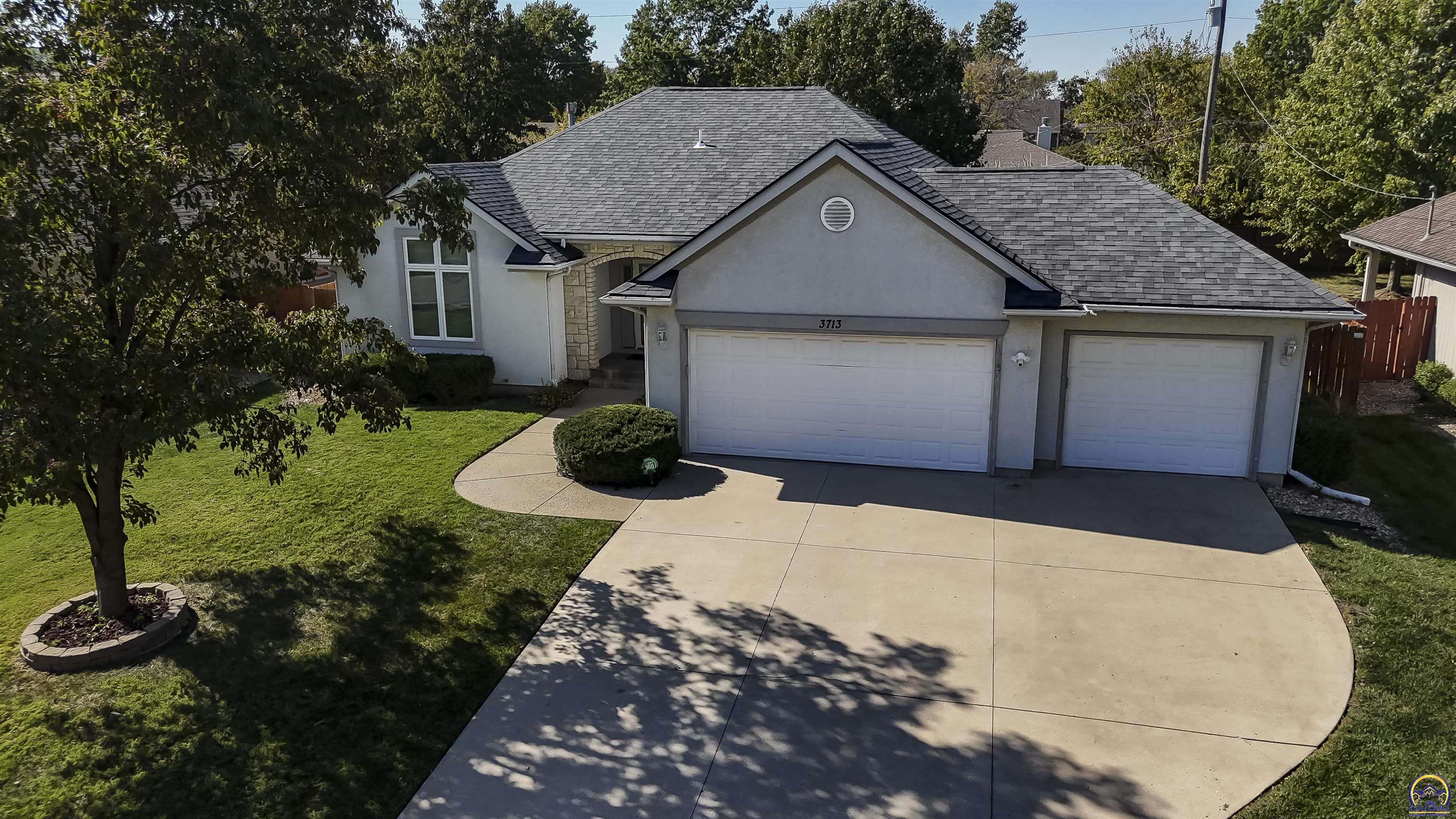 3713 Southwest Lincolnshire Road Topeka, KS 66610 - Photo 34 of 36