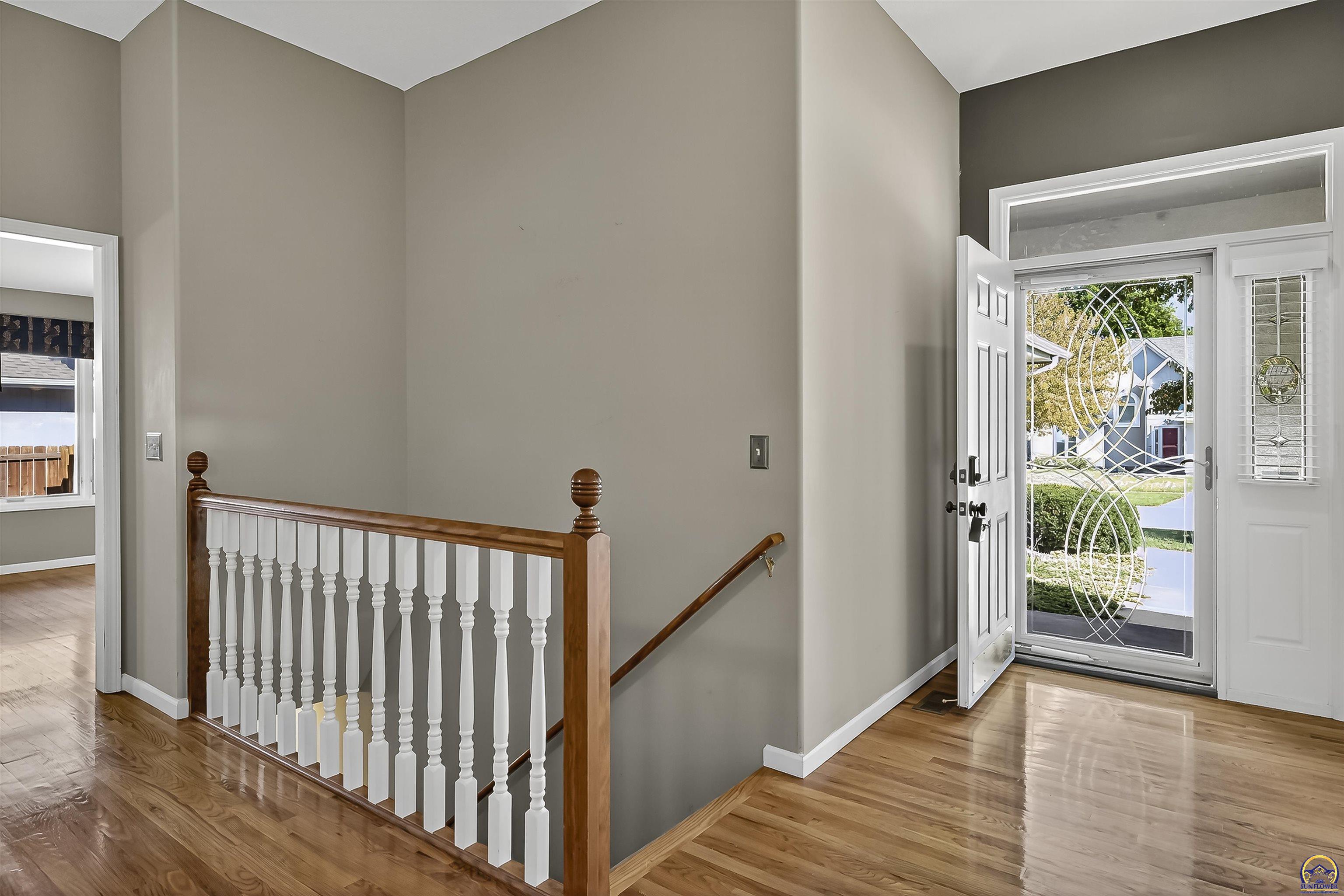 3713 Southwest Lincolnshire Road Topeka, KS 66610 - Photo 7 of 36